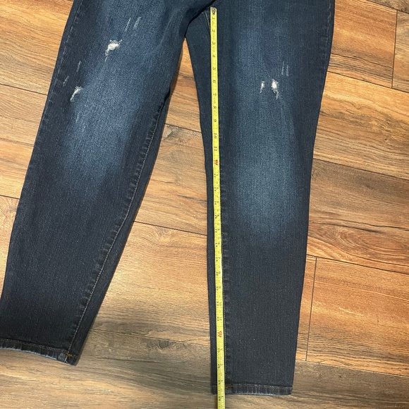 Style & Co Curvy Skinny Leg Jeans- Women's Size 12 - Picture 4 of 7